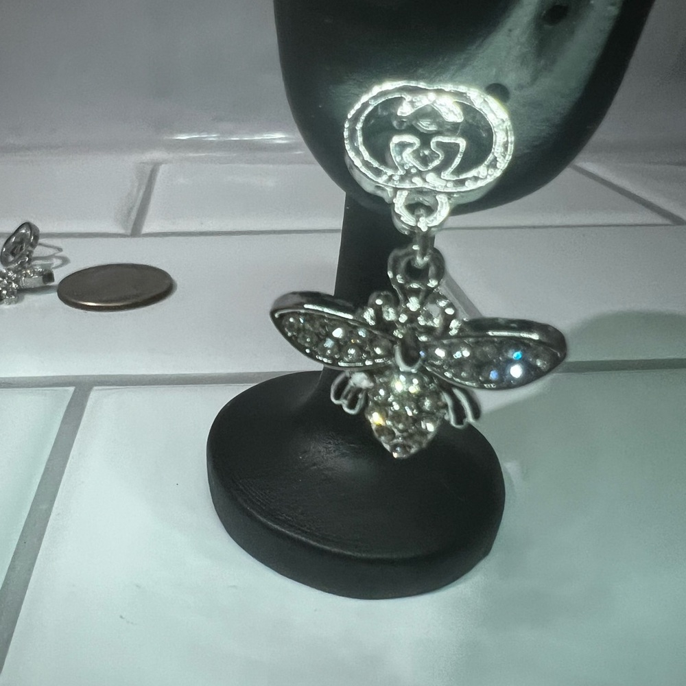 Gucci fashion 🐝 earrings
